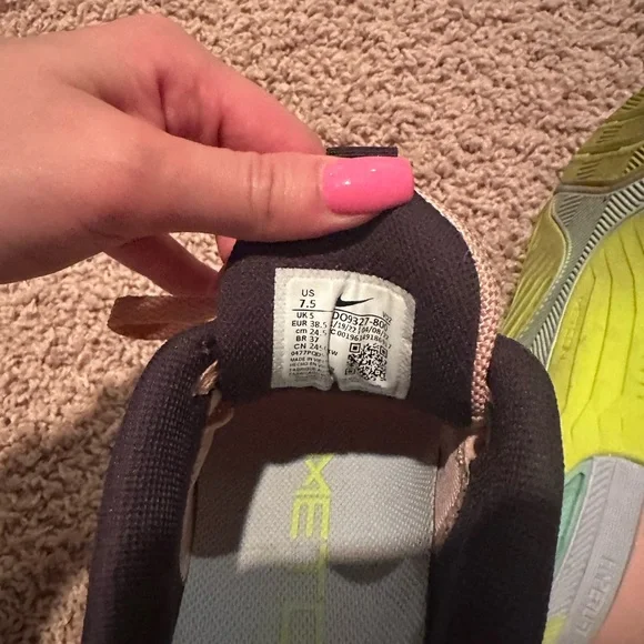 Nike Metcon Women’s Shoes - Picture 4 of 4